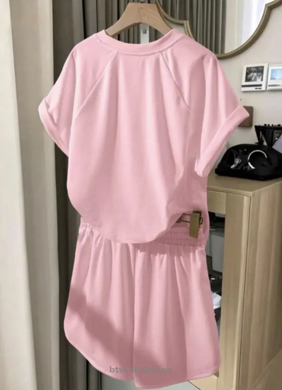 Костюм жіночий з шортами - btw.shopping