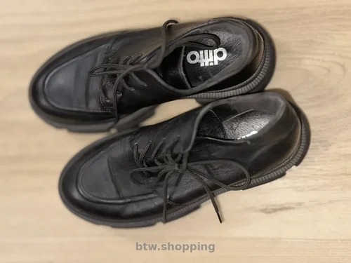 Класичні туфлі на шнурівці (оксфорди)