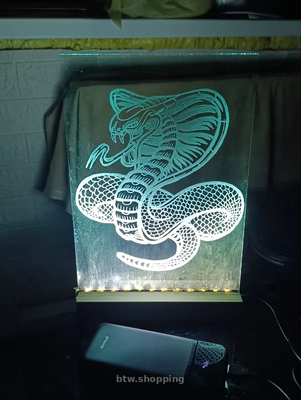 Портрети та картини вирізані на склі - btw.shopping