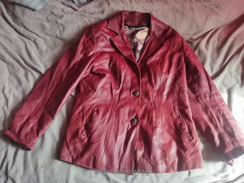 женский пиджак кожа