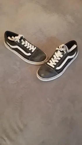 Продам женские кеды в хорошем состоянии