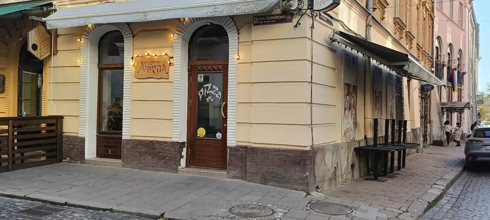 Оренда комерційного приміщення в історичному центрі Львова - btw.shopping