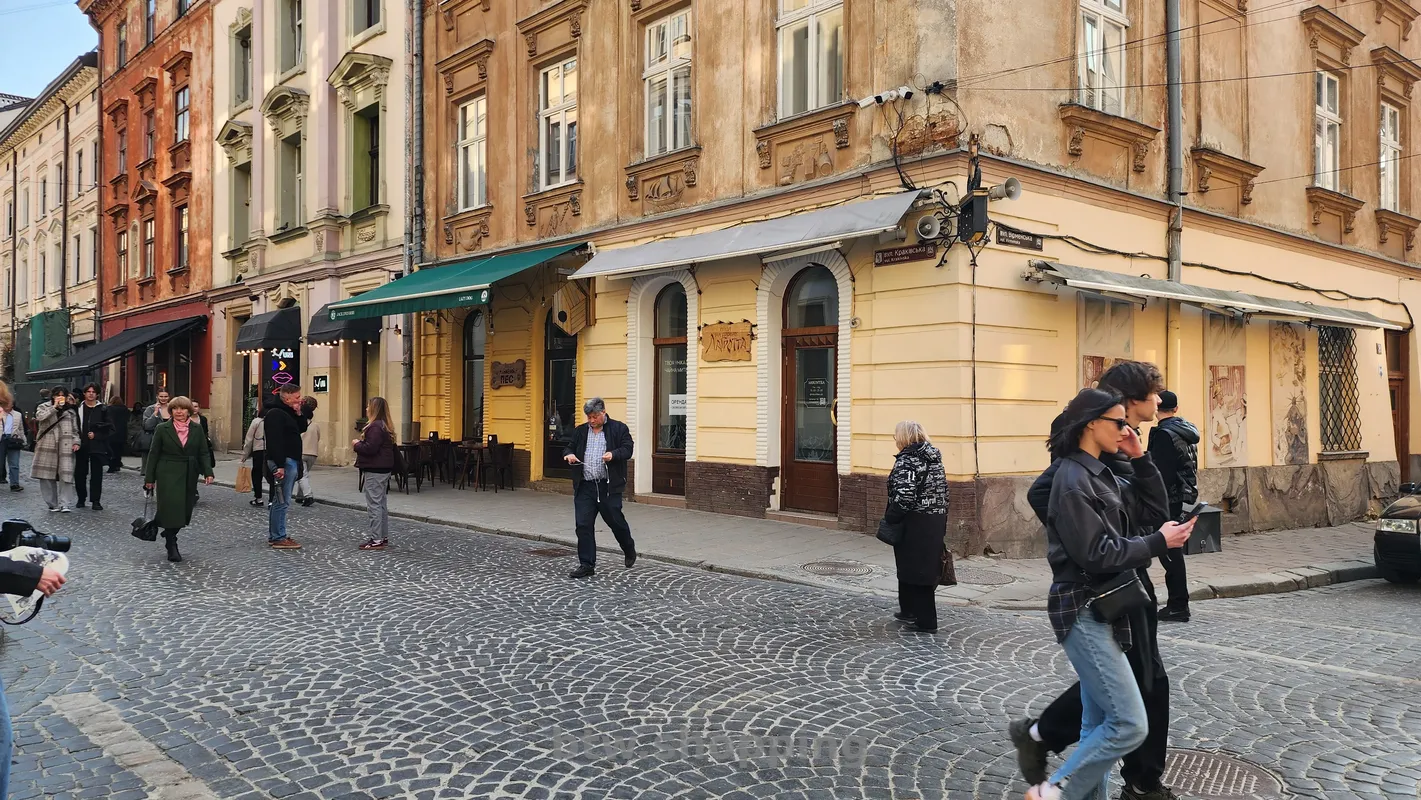 Оренда комерційного приміщення в історичному центрі Львова - btw.shopping