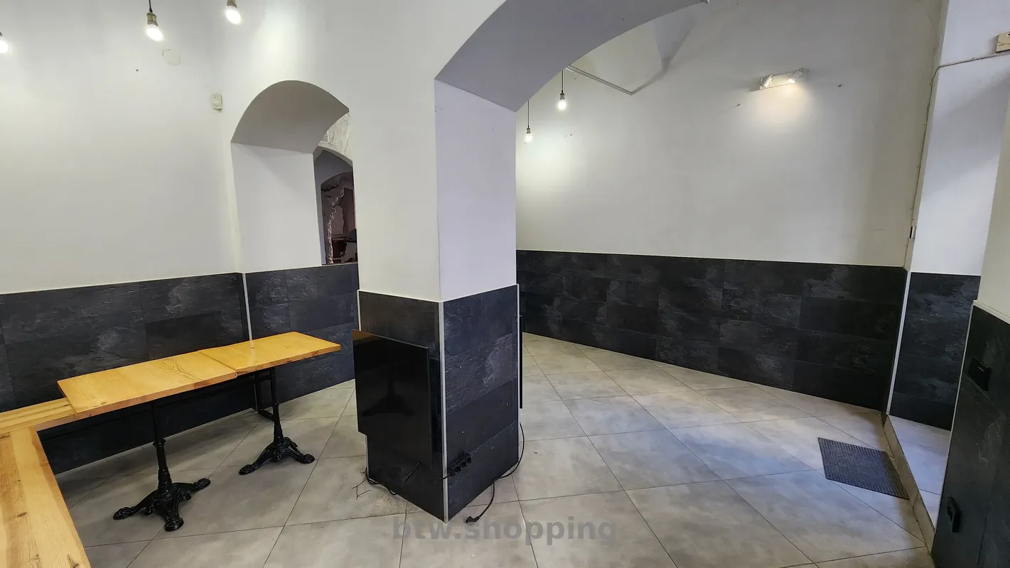 Оренда комерційного приміщення в історичному центрі Львова - btw.shopping