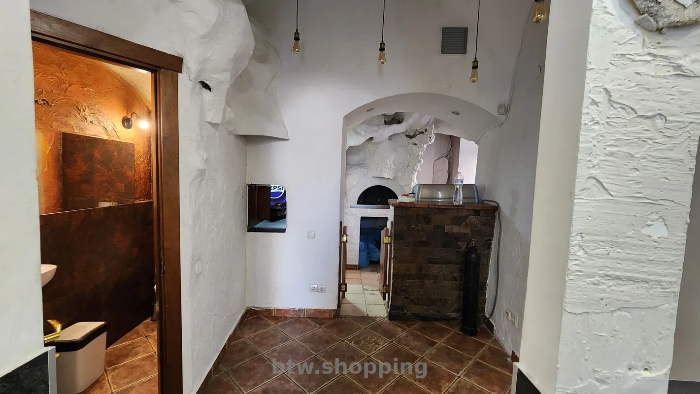 Оренда комерційного приміщення в історичному центрі Львова - btw.shopping