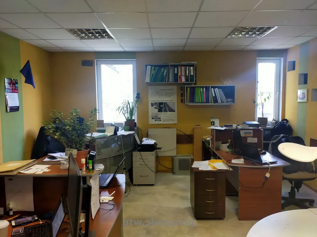 Окрема комерційна будівля вул. Лобачевського, 4 - btw.shopping