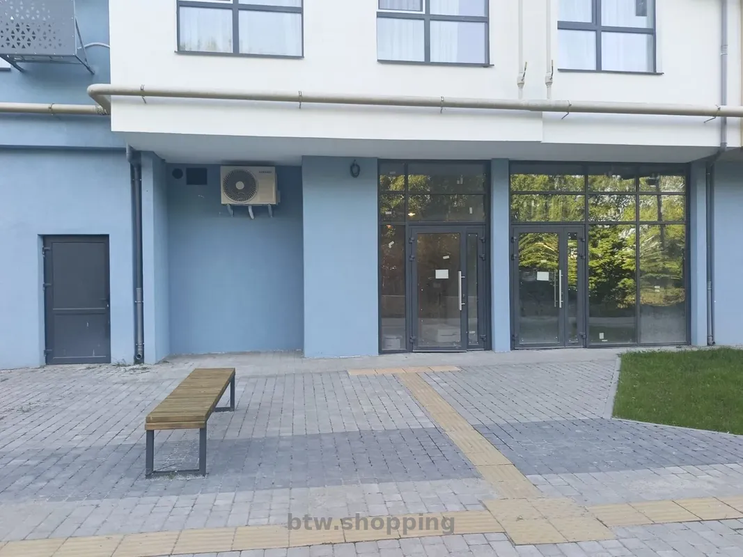 ФАСАДНЕ КОМЕРЦІЙНЕ ПРИМІЩЕННЯ вул. Карла Мікльоша, 6-Б - btw.shopping