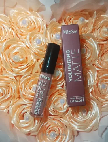 Блиск для губ матовий