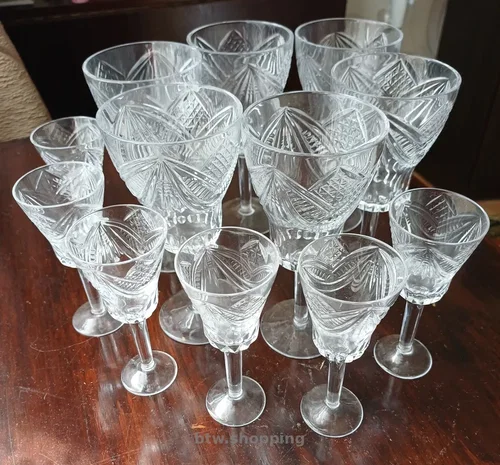 Гарний комплект кришталевих фужерів та чарок на 6 персон