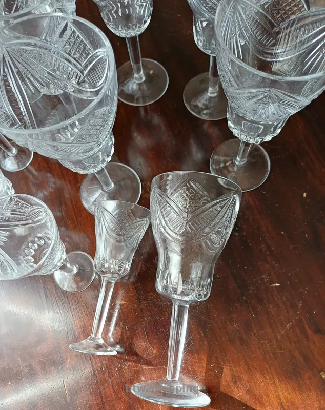 Гарний комплект кришталевих фужерів та чарок на 6 персон - btw.shopping