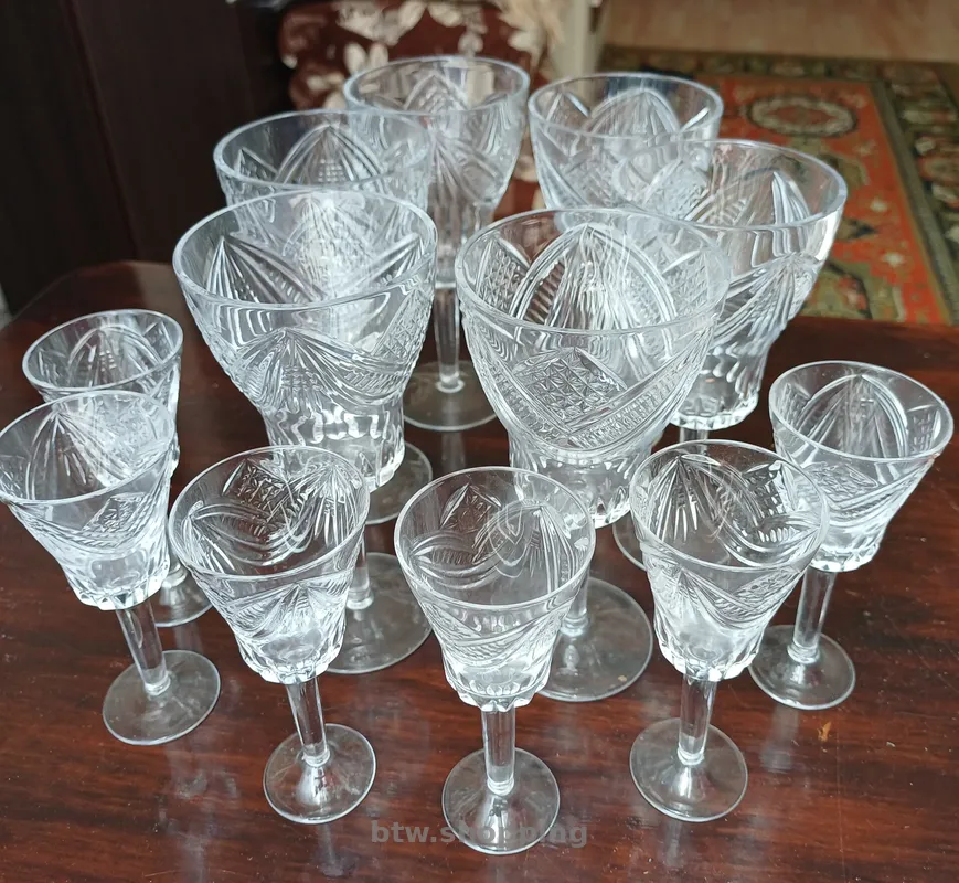 Гарний комплект кришталевих фужерів та чарок на 6 персон - btw.shopping