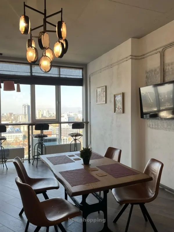 Аренда новой , дизайнерской квартиры на Французском бульваре , 140 м - btw.shopping