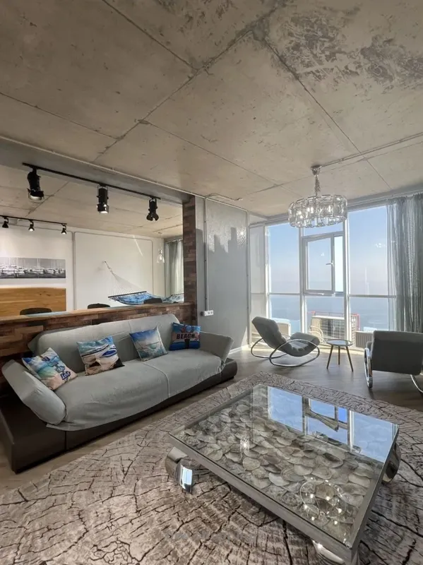 Аренда новой , дизайнерской квартиры на Французском бульваре , 140 м - btw.shopping