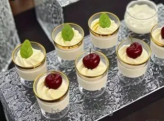 Прозорий міні-стакан для десертів із золотою смужкою 10 штук - Нові - btw.shopping