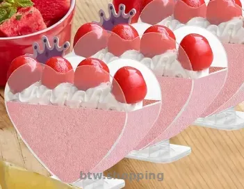 Прозорі серцеподібні стаканчики  -9 штук  -  нові - btw.shopping