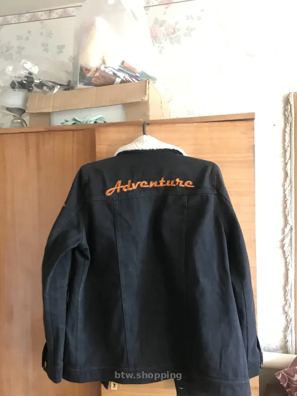 Чёрная джинсовая куртка джисовка - btw.shopping