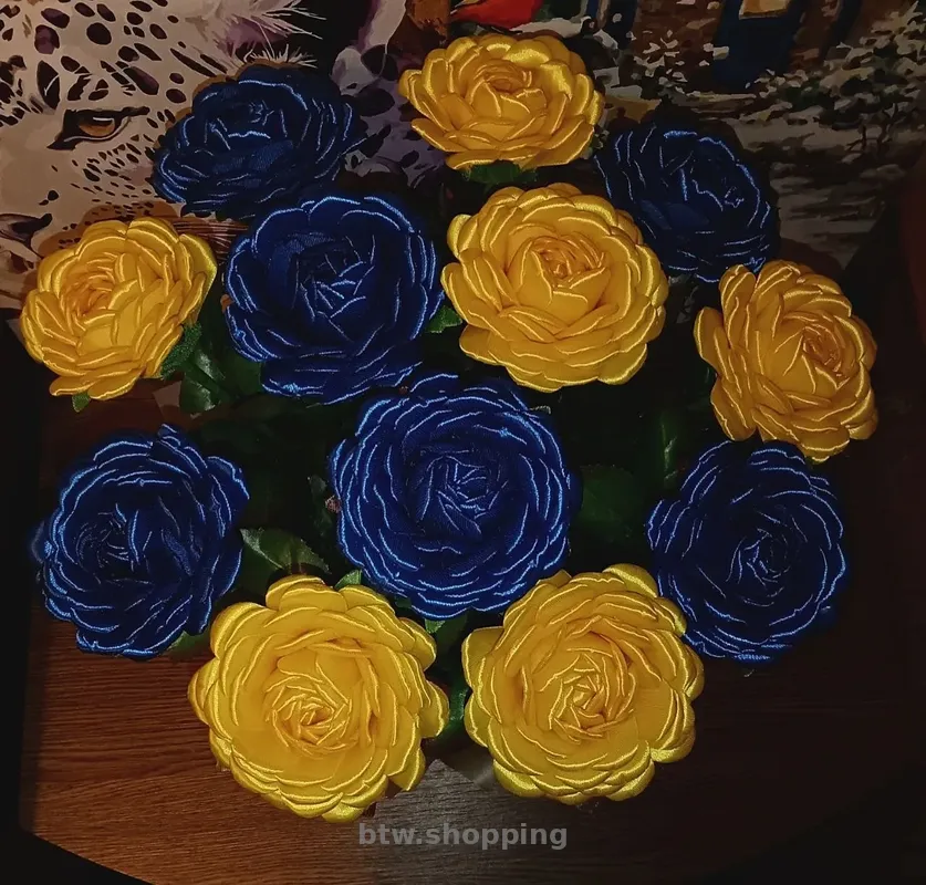 Жовто-сині троянди з атласної стрічки - btw.shopping
