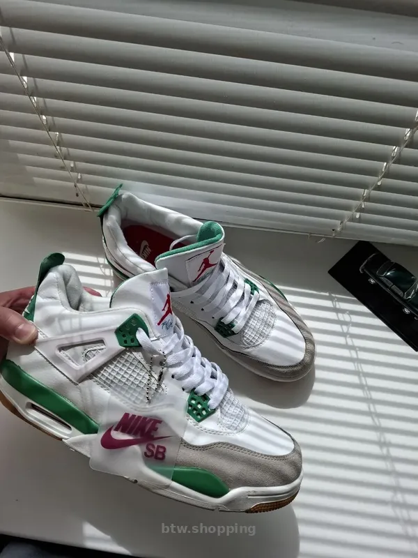 Кроссовки Nike Air Jordan 4 SB Pine Geen - btw.shopping