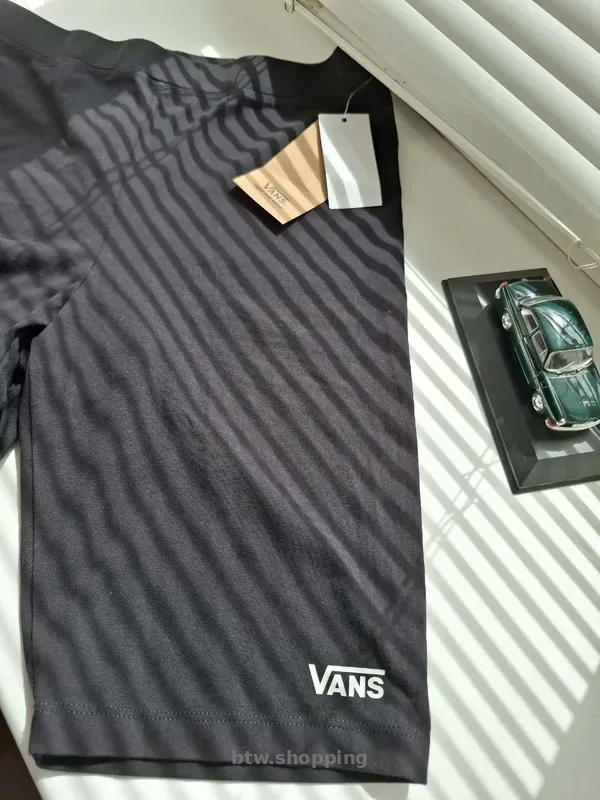 Шорты Vans женские цвет чёрный VN0A4Q4BBLK1-Black - btw.shopping