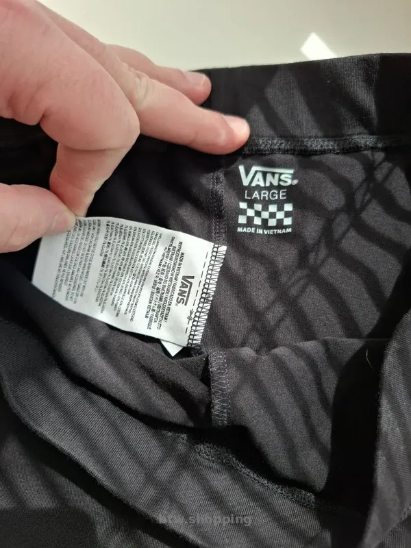 Шорты Vans женские цвет чёрный VN0A4Q4BBLK1-Black - btw.shopping