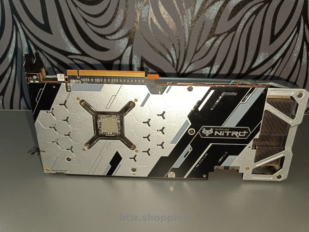 Sapphire NITRO+ Radeon RX 5700 XT 8GB - btw.shopping