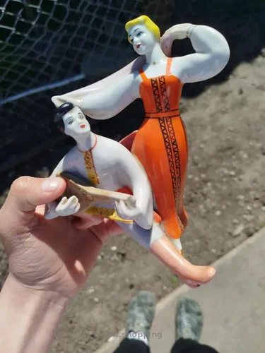 Статуетка