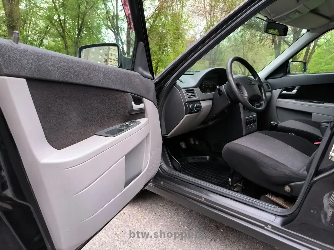 Ваз / LADA Priora 2171 - btw.shopping