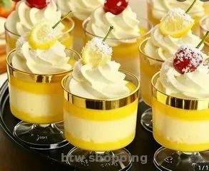 Прозорий міні-стакан для десертів із золотою смужкою -  Нові - btw.shopping