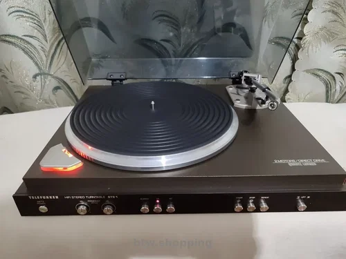 Вінтажний програвач Telefunken STS 1 без хэдшелла.